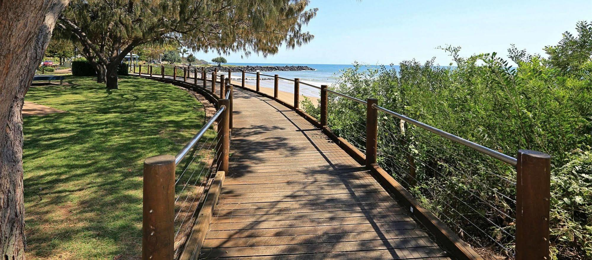 Bargara Gardens Boutique Villas Extérieur photo