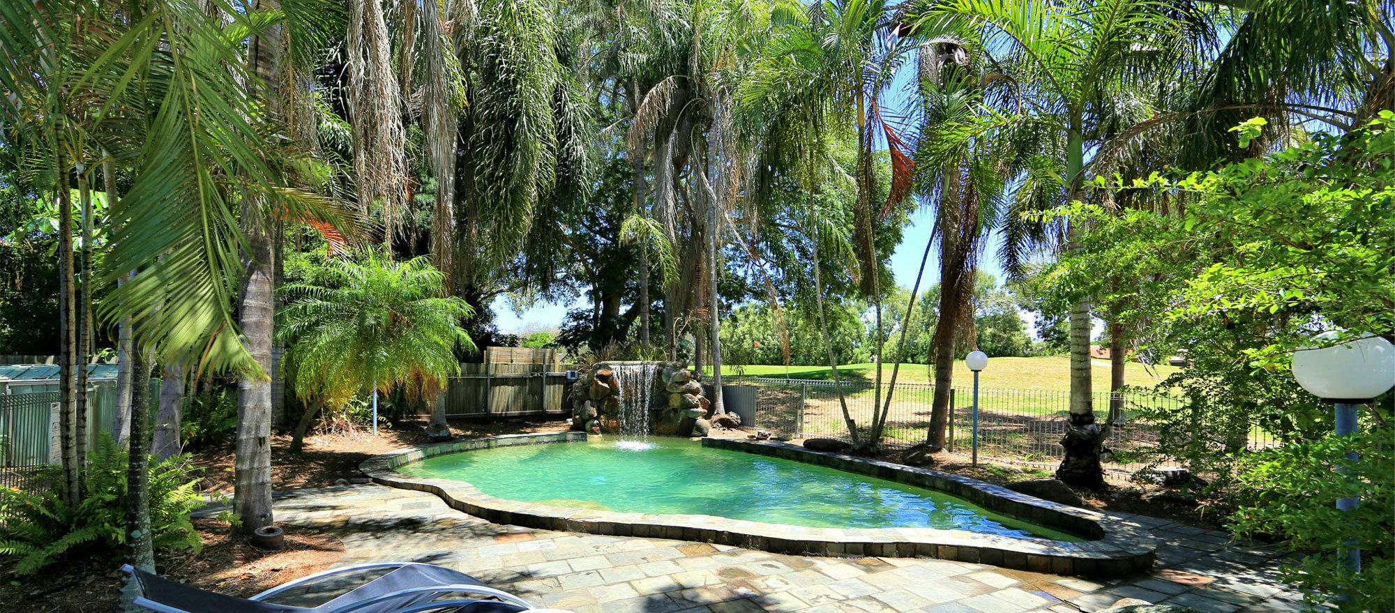 Bargara Gardens Boutique Villas Extérieur photo